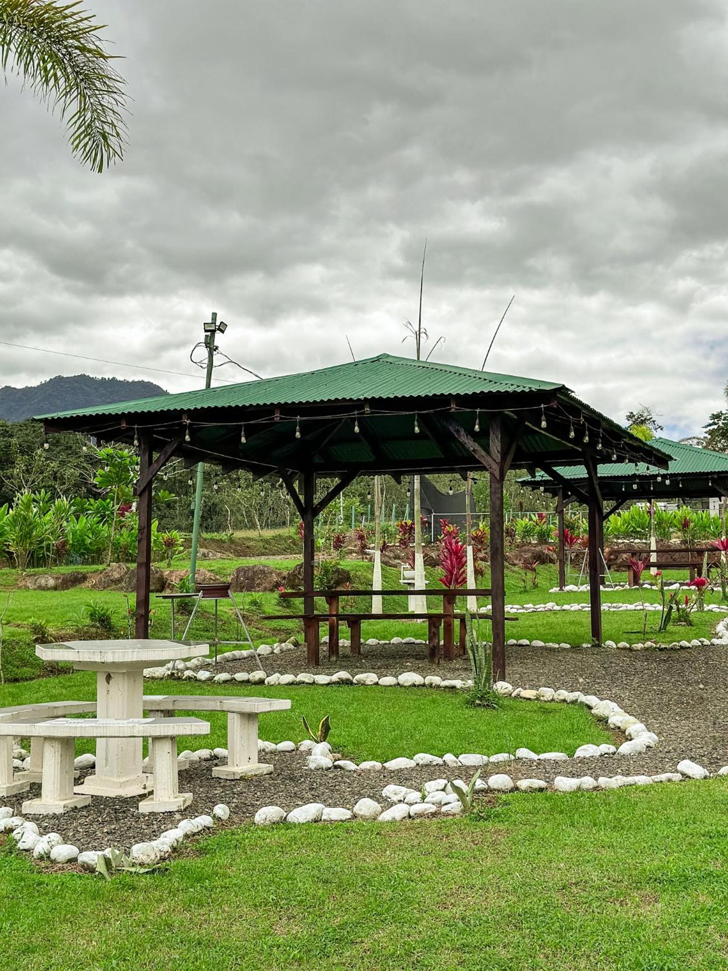 Cabanas Rio Escondido En La Fortuna 외부 사진
